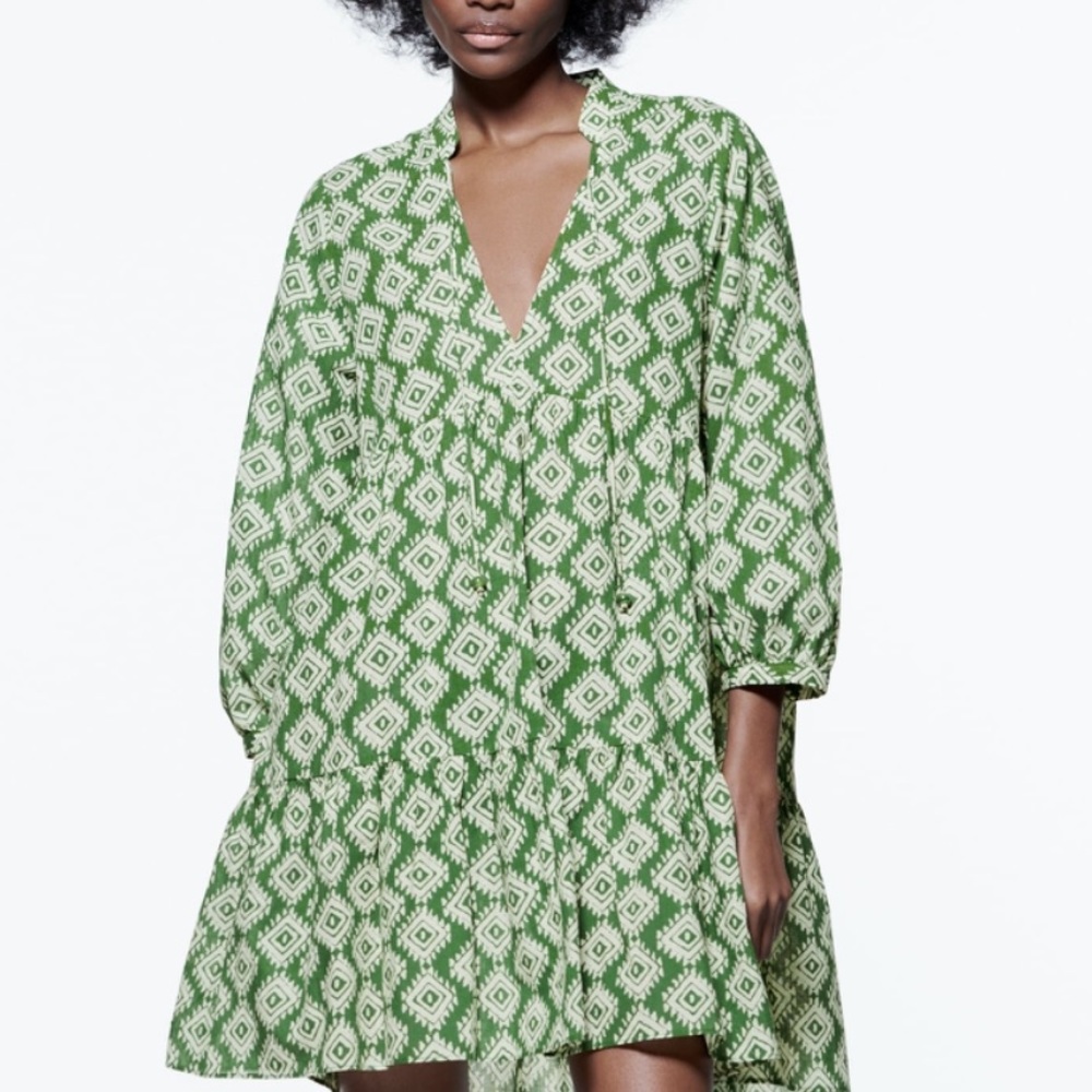 Zara short printed green dress Spring 2022
